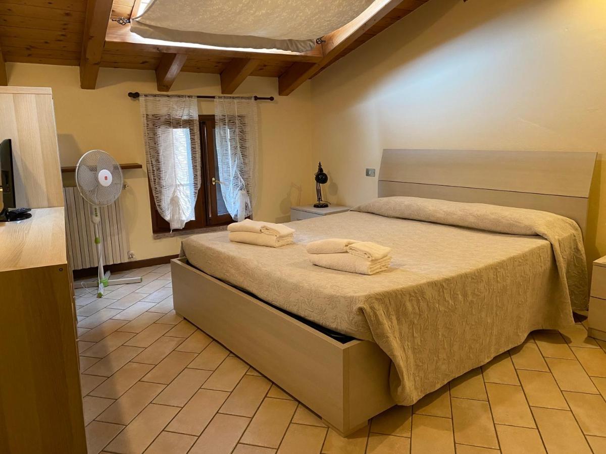Hotel Adria & Resort Toscolano Maderno Buitenkant foto