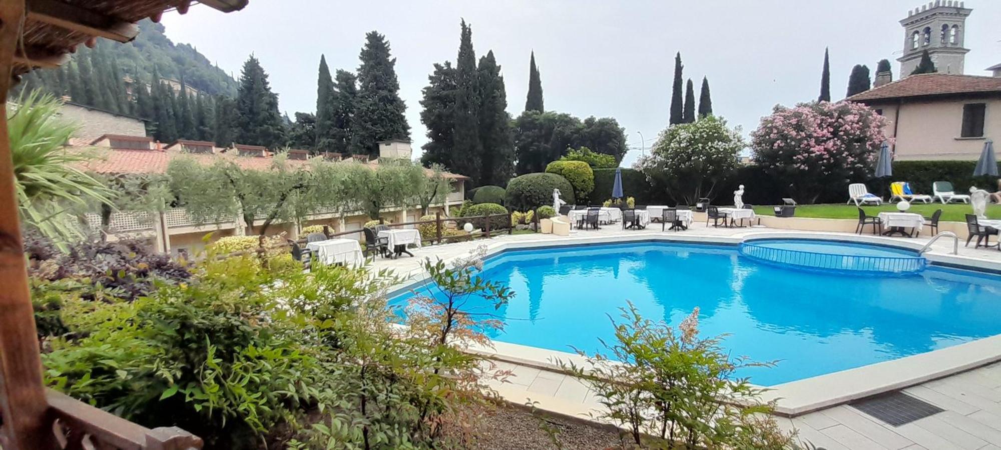 Hotel Adria & Resort Toscolano Maderno Buitenkant foto