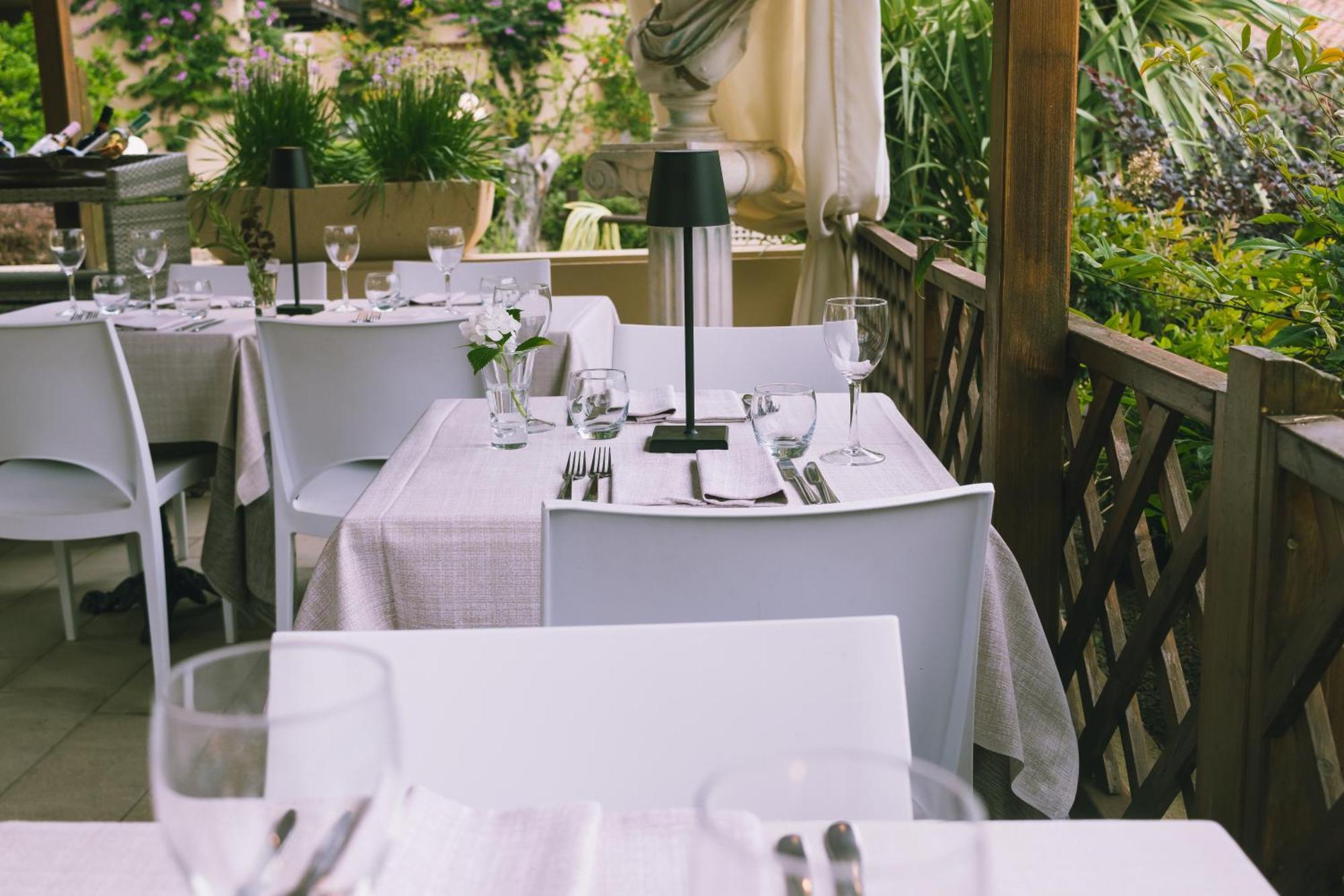 Hotel Adria & Resort Toscolano Maderno Buitenkant foto