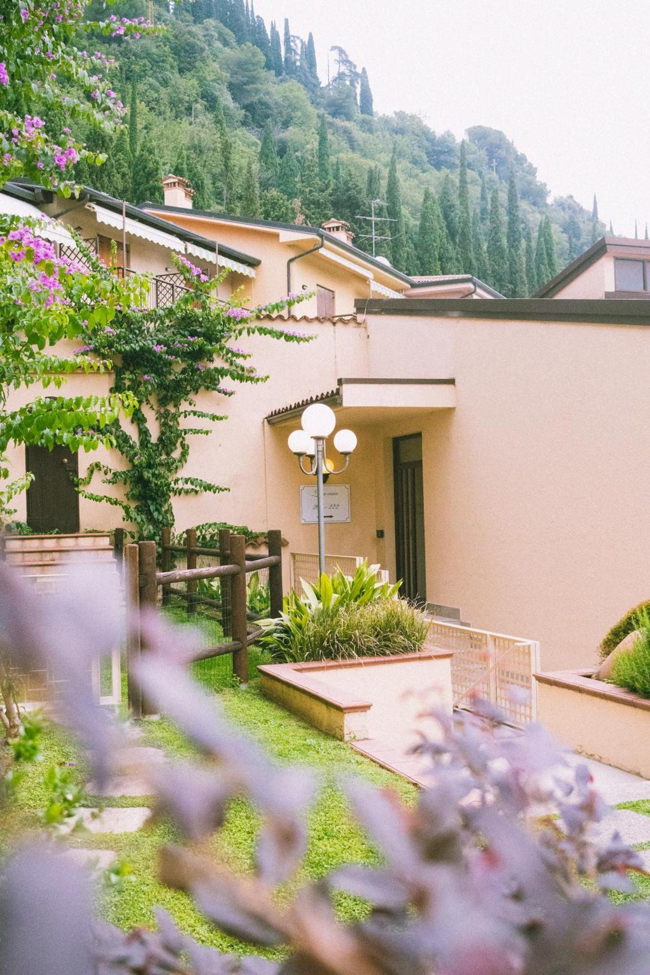 Hotel Adria & Resort Toscolano Maderno Buitenkant foto