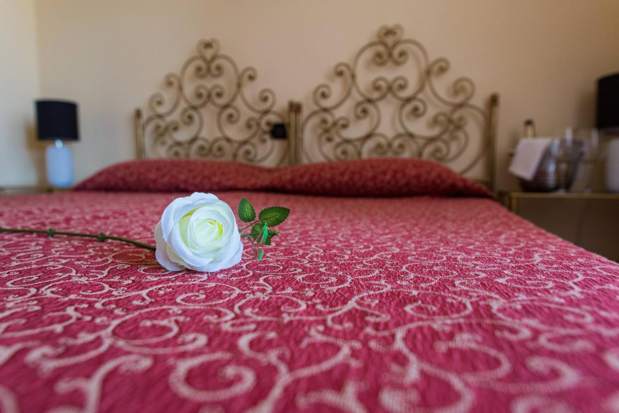 Hotel Adria & Resort Toscolano Maderno Buitenkant foto