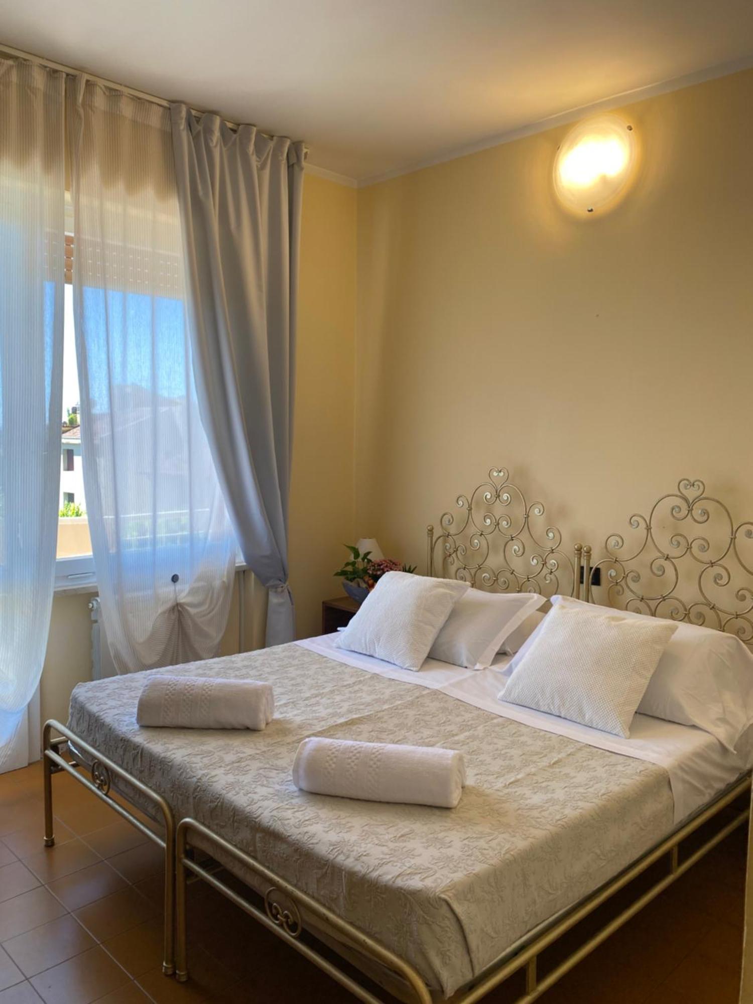 Hotel Adria & Resort Toscolano Maderno Buitenkant foto