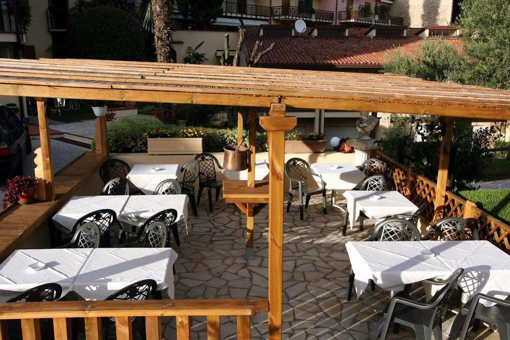 Hotel Adria & Resort Toscolano Maderno Buitenkant foto